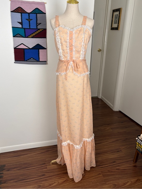 American Vintage Dresses & Skirts - VTG 70s Prairie Gunne Sax-style Maxi Dress with Ruffles and Sweetheart Neckline
